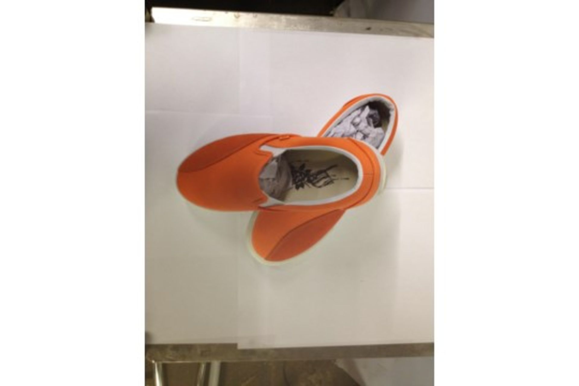 1 x Dodds Skate Shoe | Colour: Rich Orange | UK Size: 4 | Unisex | RRP £ 55