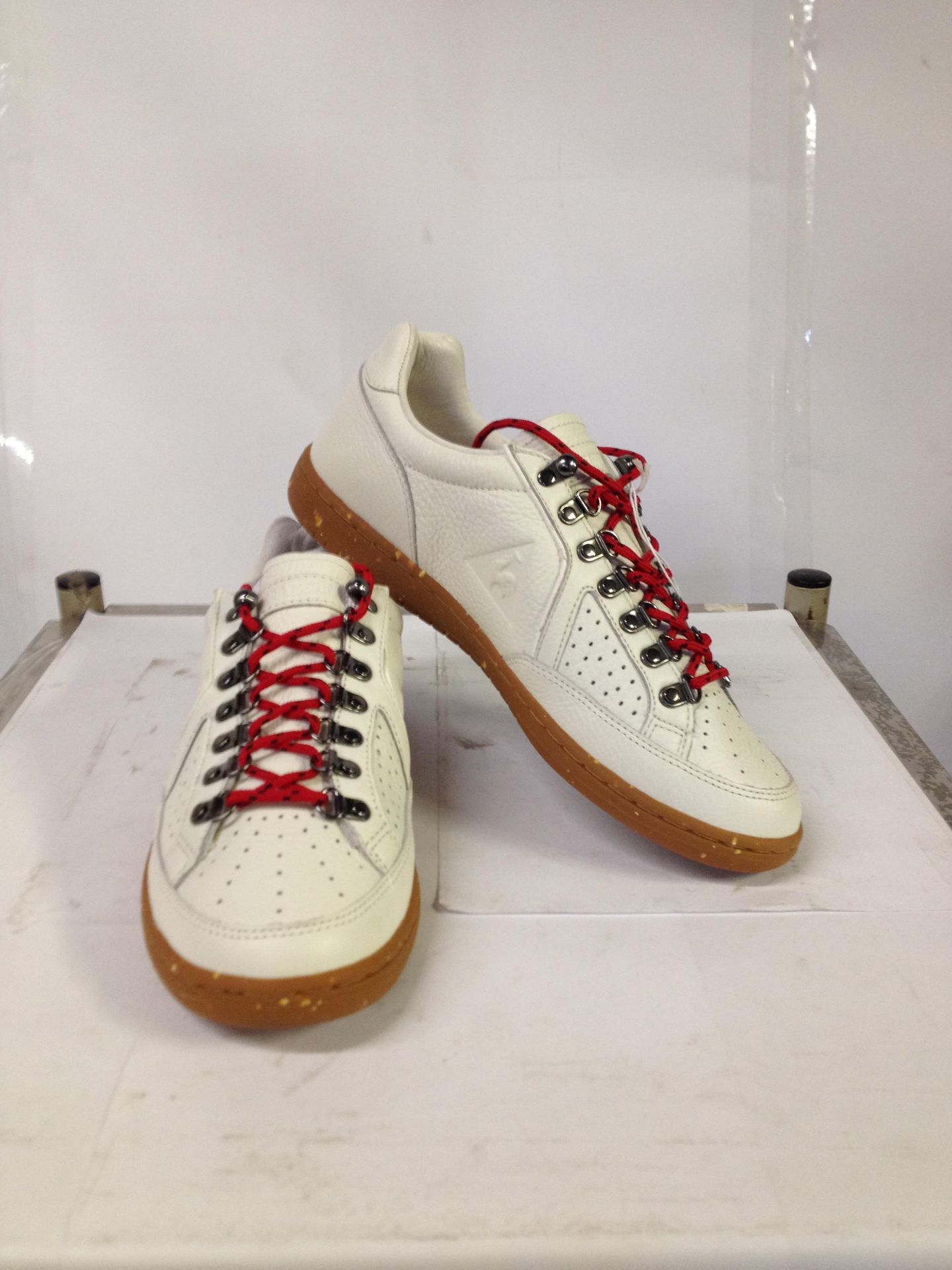 1 x Le Coq Sportif Trainers | Icons Blanc Alpin | Colour: Marshmallow | UK Size: 7 | RRP £ 110