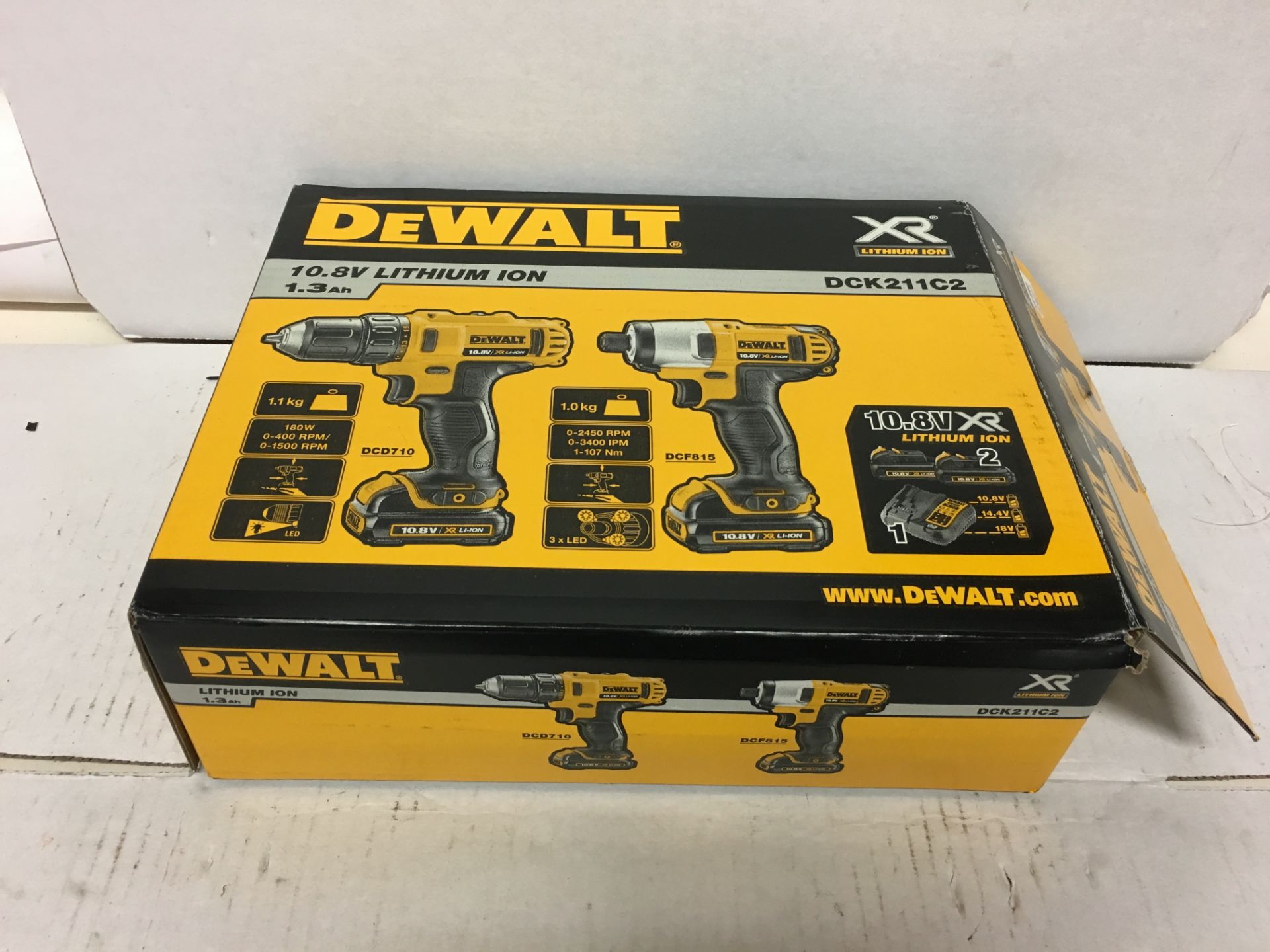 1 x DeWalt DCK211C2 10.8 Volt Compact Drill Driver and Impact Driver Twin Pack in Kitbag | EAN: 5035 - Image 3 of 5