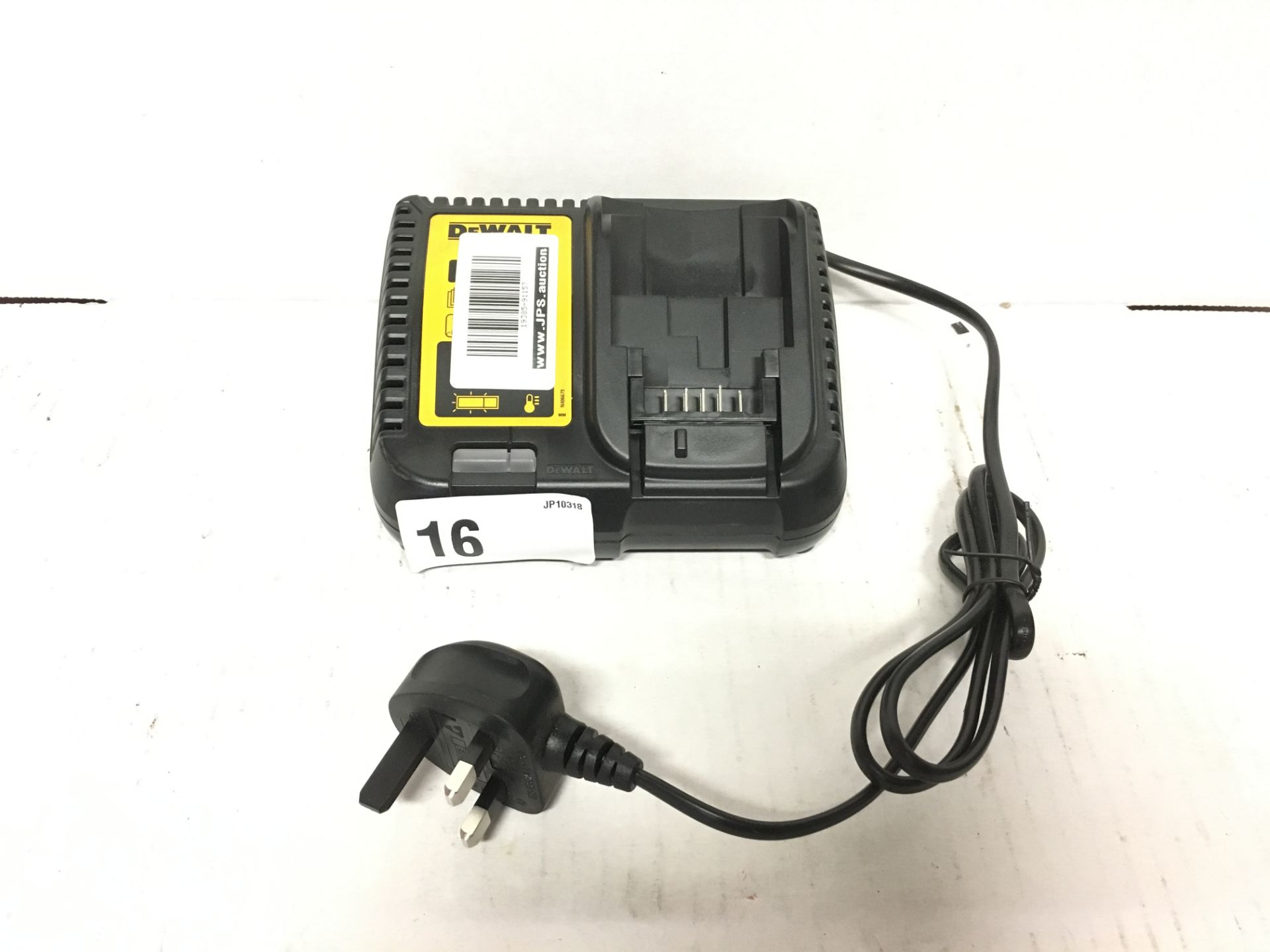 1 x DeWalt DCB115 XR Multi Voltage Li-Ion Battery Charger 10.8v - 18v | RRP £18