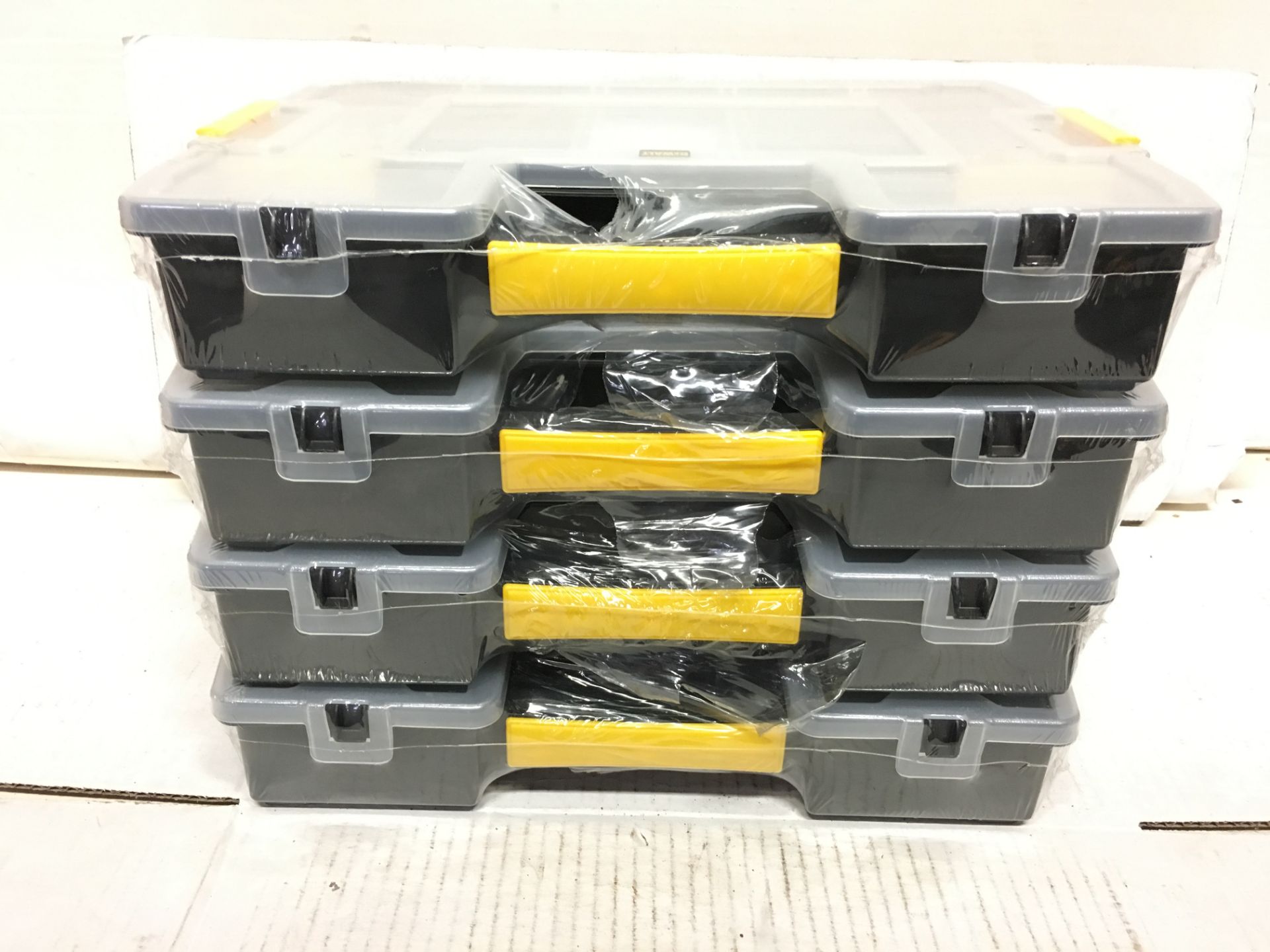 4 x Dewalt DFMJOMIX Mixed Anchor Kit - Black (350-Piece) | EAN: 5035048488676 | RRP £79 - Image 2 of 3