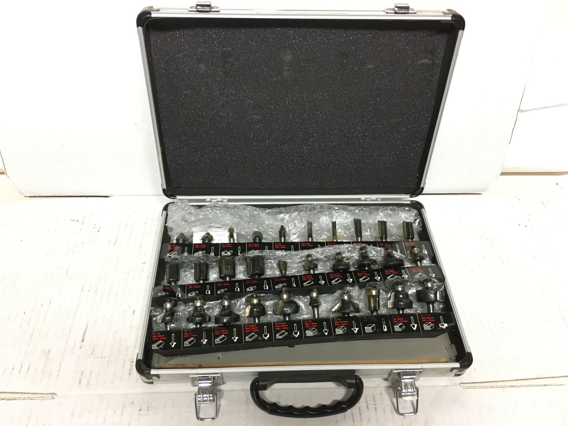 1 x Trend SET/SS31X1/4TC 30pc 1/4in Router Cutter Set in Aluminium Case | EAN: 5027654056905 | RRP £ - Image 3 of 3