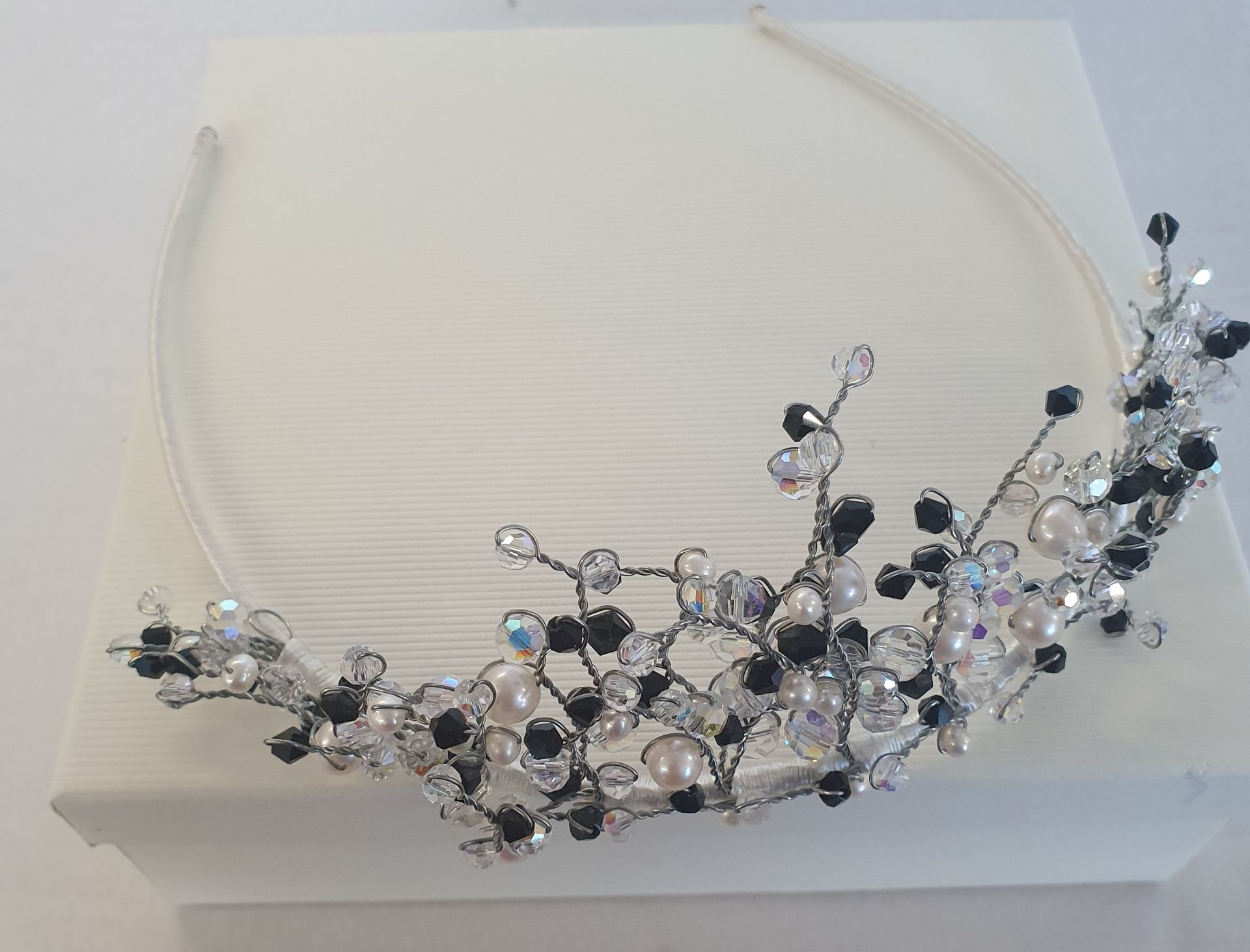 40+ Bridal Accessories. Total Estimated RRP£1,500+ - Image 9 of 9