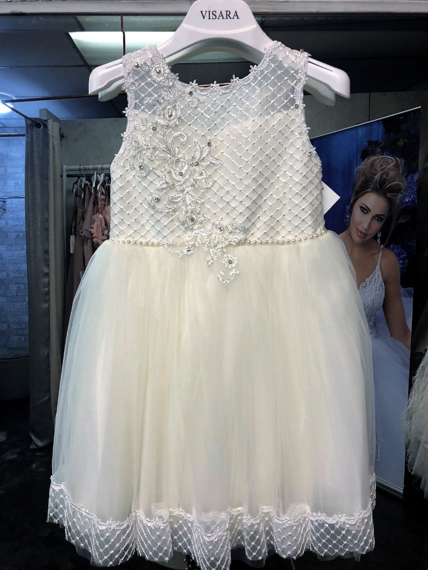 35+ Flowergirl, bridesmaid, holy communion dressesdesigners include Grace Karin, Pearce Fonda, Petit