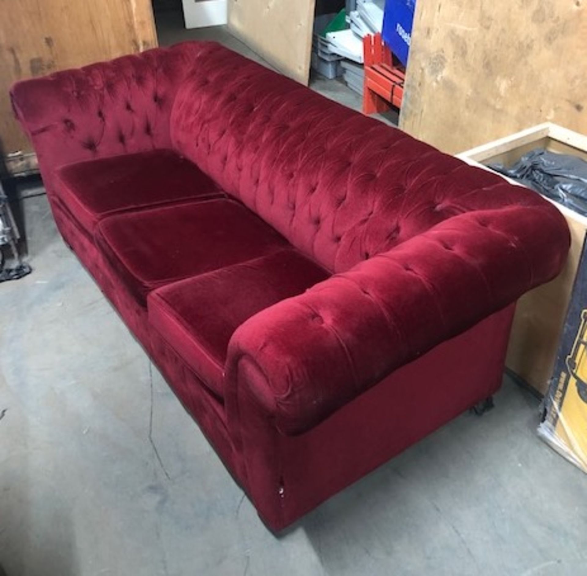 Red Velvet Chesterfield 3 Seater Sofa - Image 2 of 2