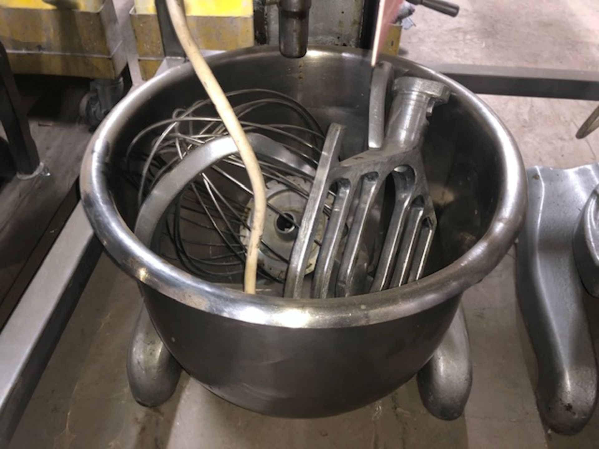 Hobart AE200 Planetary Dough Mixer w/ Bowl & Attachment - Image 3 of 5