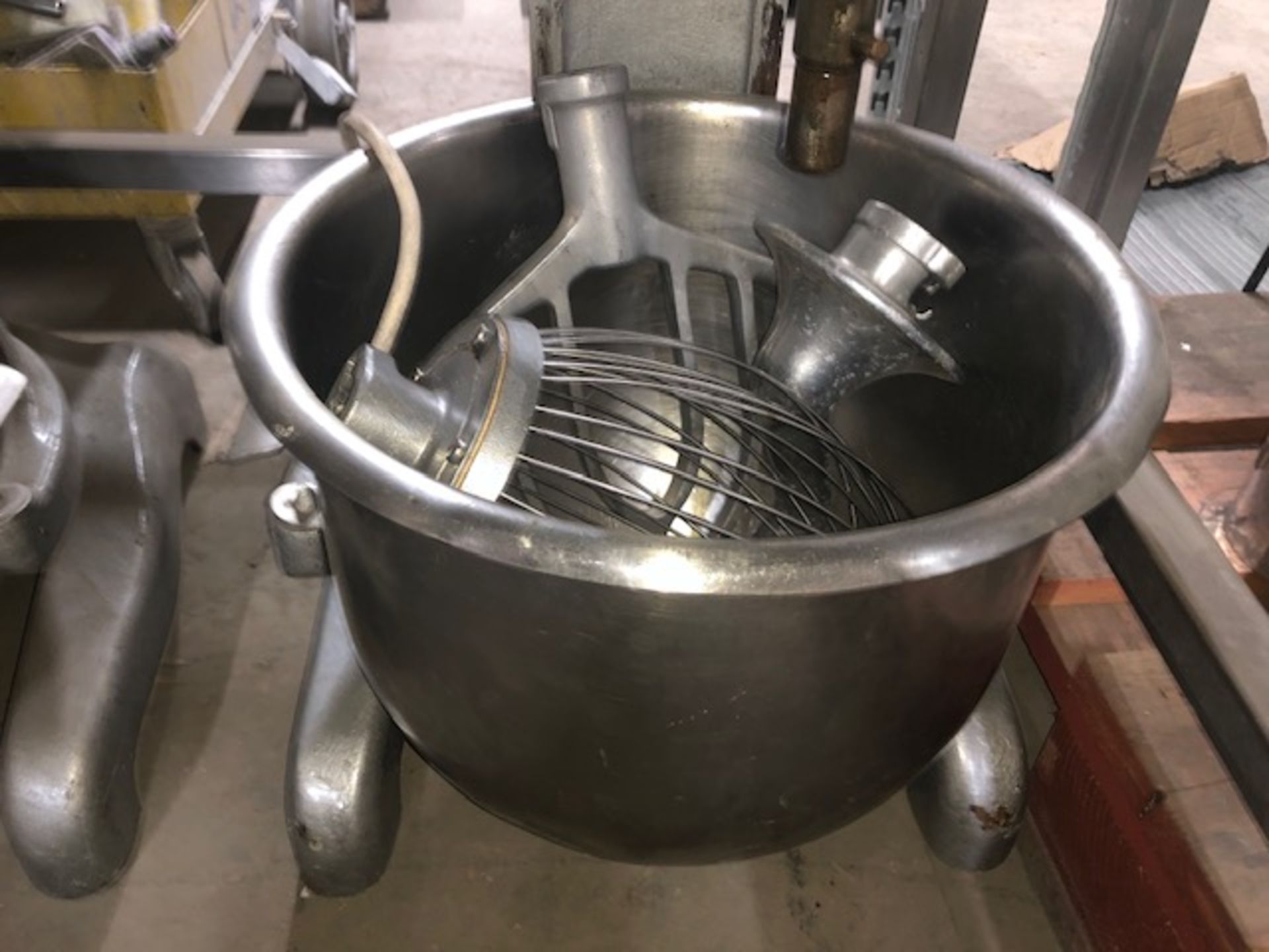 Hobart AE200 Planetary Dough Mixer w/ Bowl & Attachment - Image 3 of 5