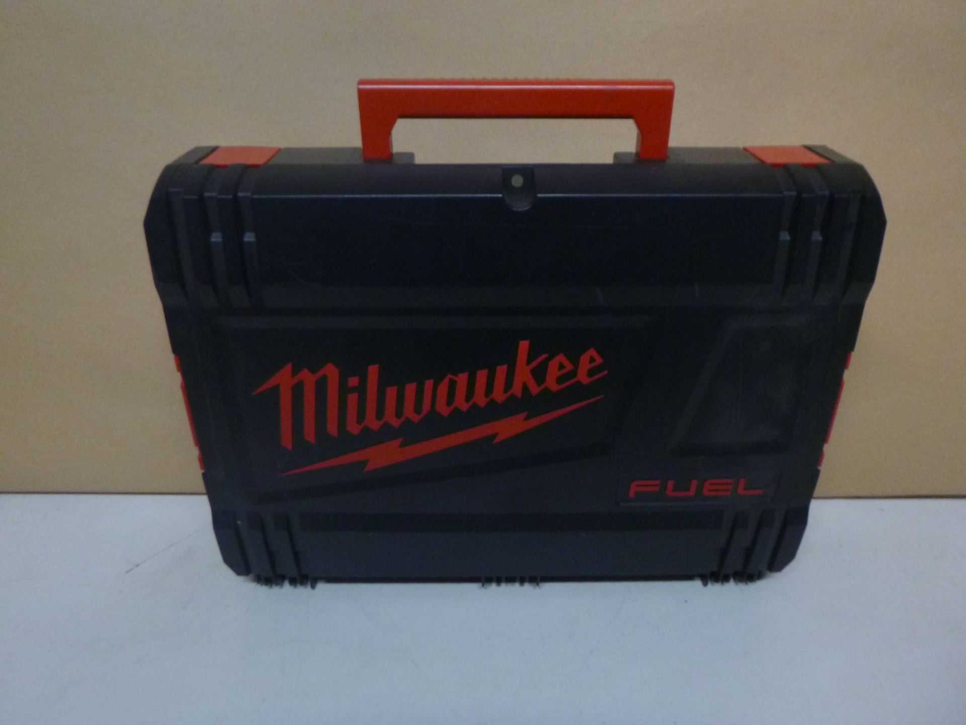 1 x Milwaukee M18GG-0 18v Grease Gun 2 x 5Ah Batteries M18B5 | EAN: 7427040220114 | RRP £296 - Bild 2 aus 3