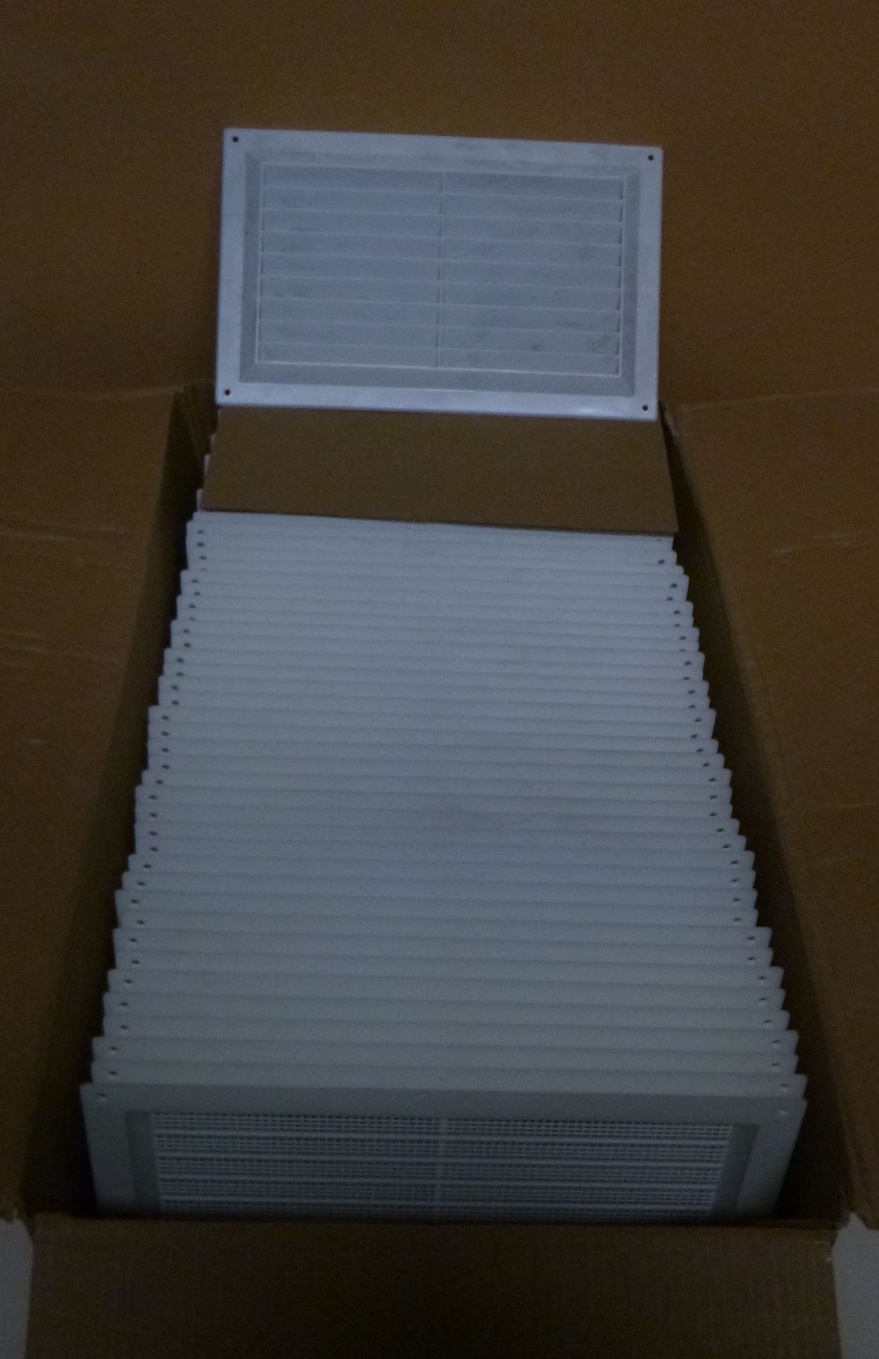 1 x Box of 50 Louvre Vent Flyscreen's (9" x 6") | RRP £55