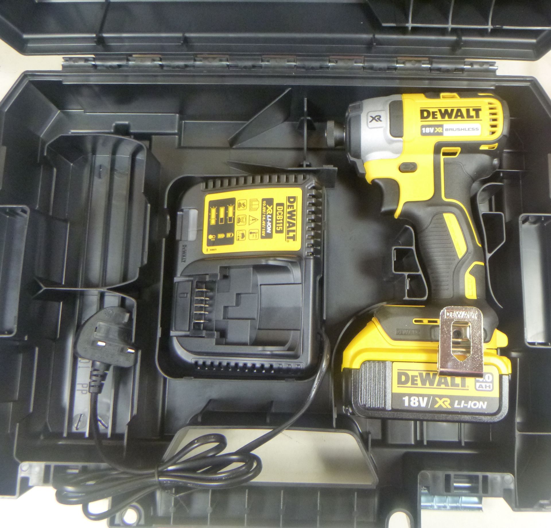 1 x Dewalt DCF887M1-GB DCF887M1 XR Brushless Lithium-Ion Impact Driver, 18 V, Yellow/Black, 0 | RRP - Image 2 of 2