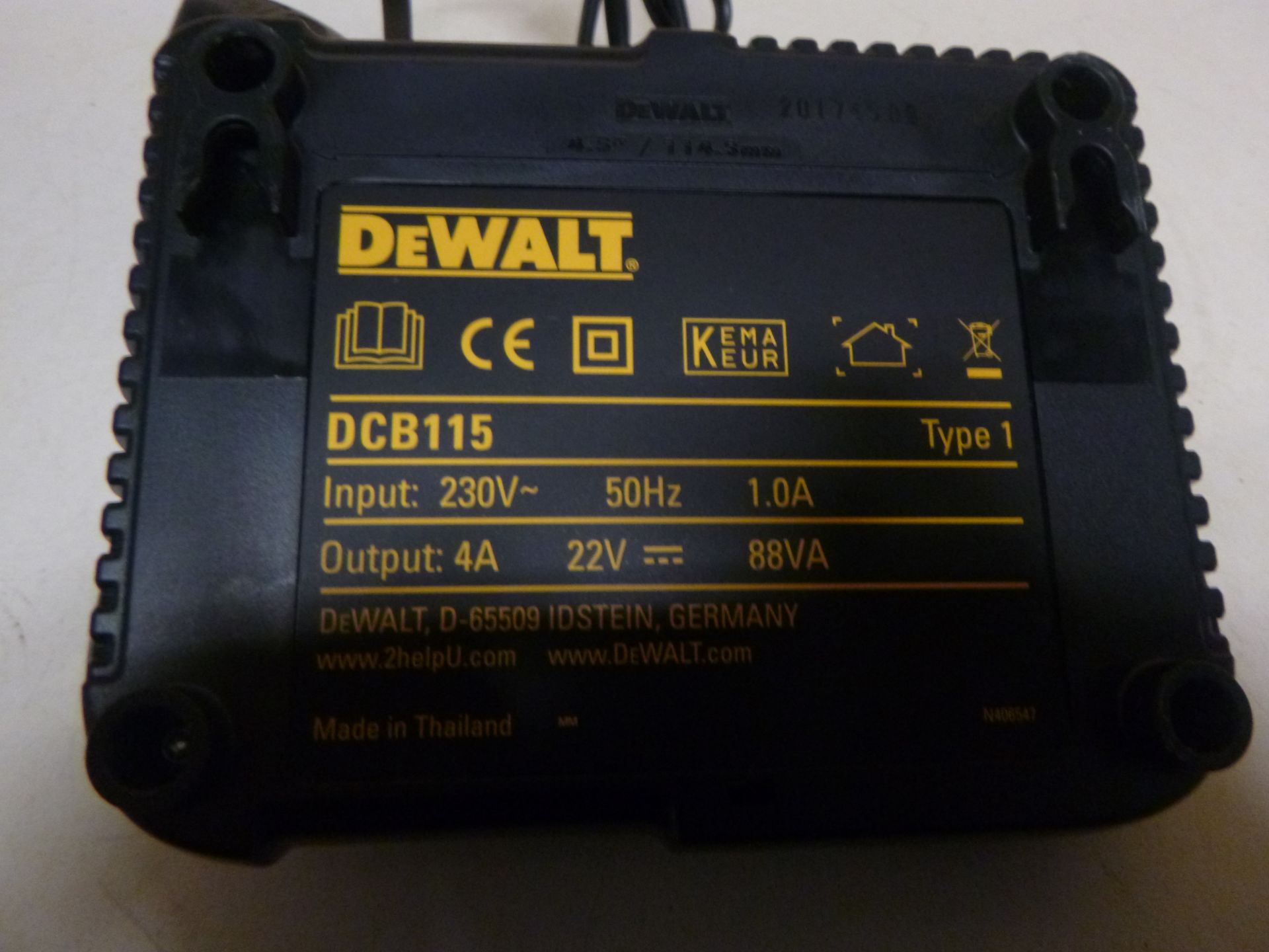 1 x DEWALT DEWDCB115 Batteries and Chargers | EAN: 7429512960955 | RRP £16.95 - Bild 2 aus 2