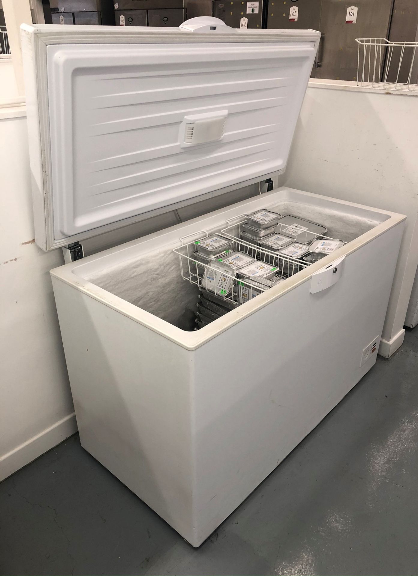 Beko Iceking CFAP400 Chest Freezer - Image 2 of 4