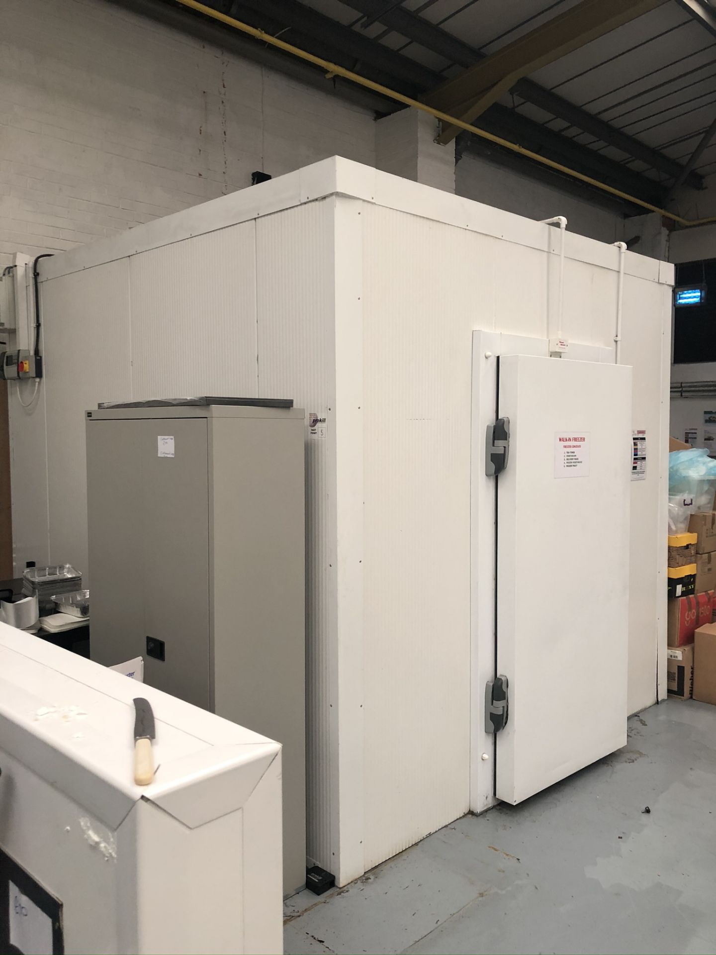 Walk-in Freezer | Size: L - 3m x W - 3m x H - 2.7m - Image 3 of 8