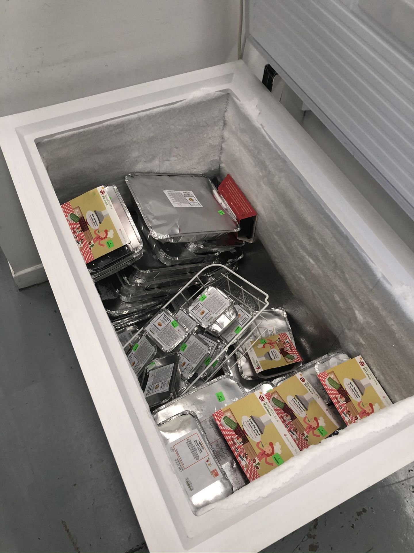 Beko Iceking CF301AP Chest Freezer - Bild 3 aus 4