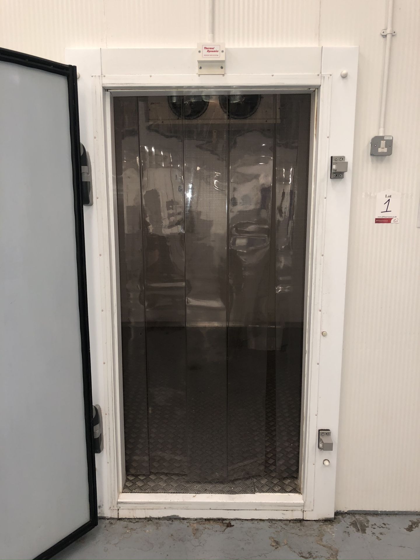 Walk-in Freezer | Size: L - 3m x W - 3m x H - 2.7m - Image 7 of 8