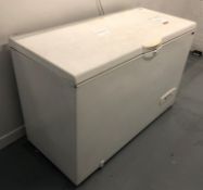 Whirlpool AFG 543-C/H Chest Freezer