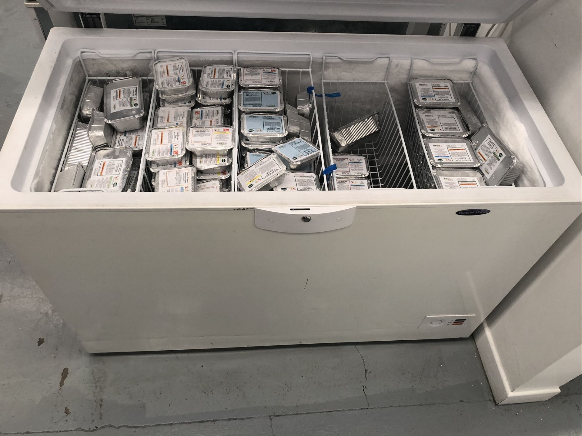 Beko Iceking CFAP400 Chest Freezer - Image 3 of 4