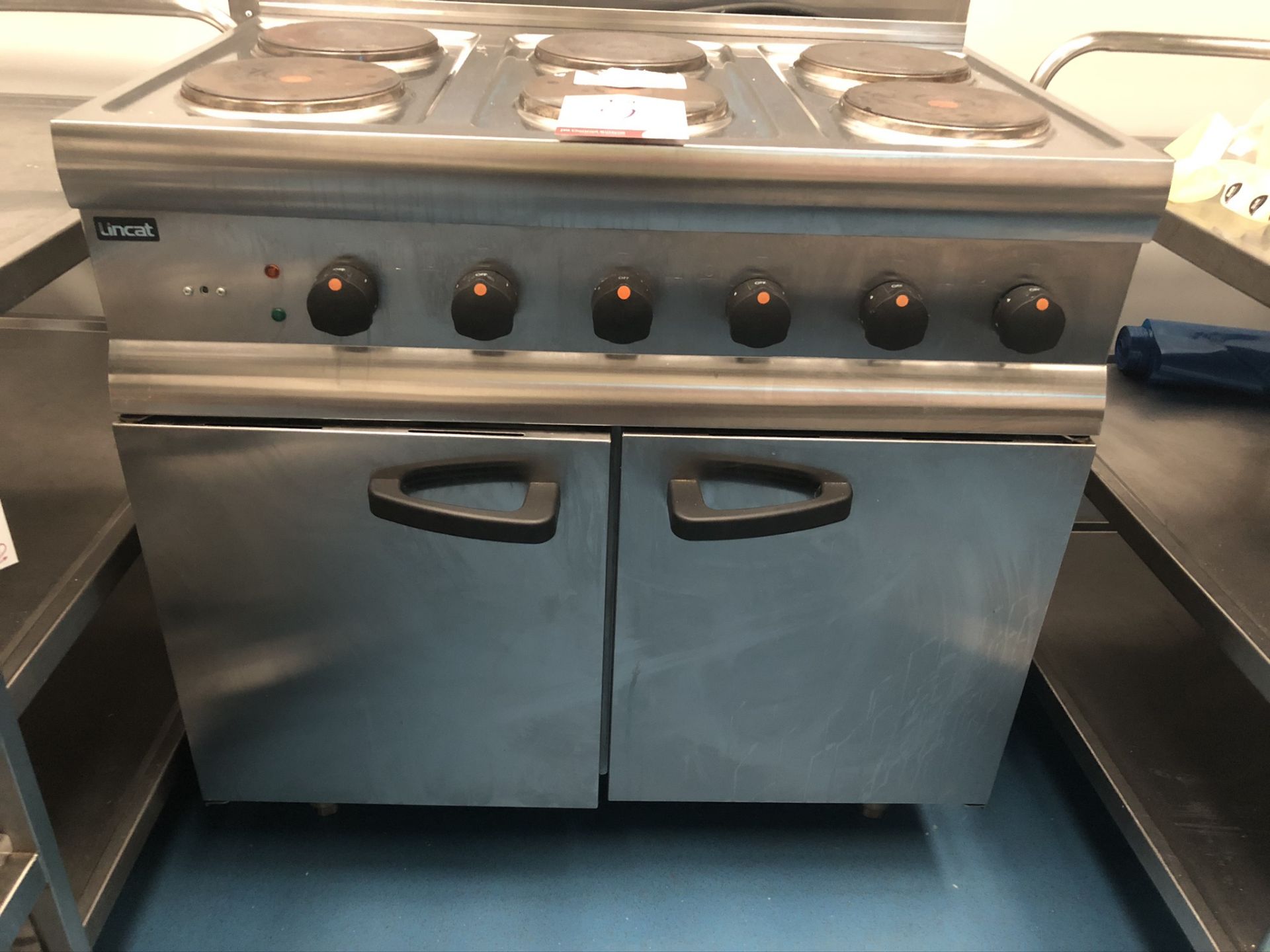 Lincat ESLR9C Electric 6 Plate Free Standing Cooker - Image 2 of 6