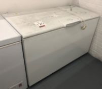 Electrolux ECN40104W/ BNi 425 Intuition Chest Freezer