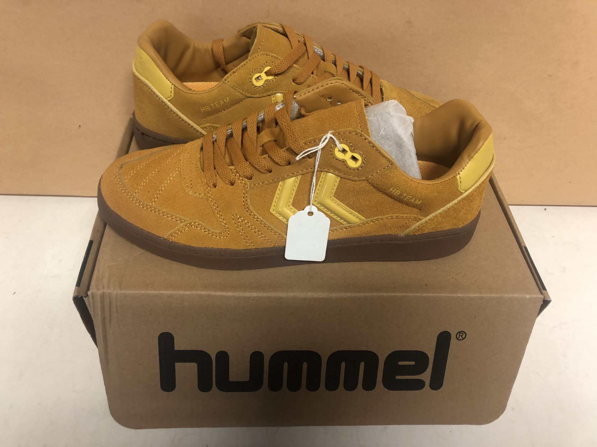 1 x hummel Team Shoes Yellow HB, HM201937, Sunflower, 42 Size: 42 EU | EAN: 5700494865820 - Image 7 of 8