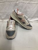 1 x Saucony Shadow 5000 Vintage Shoes Off-White/Grey/Pink