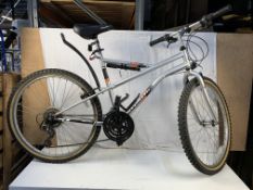 Silver Apollo Strife 18 speed mountain bike