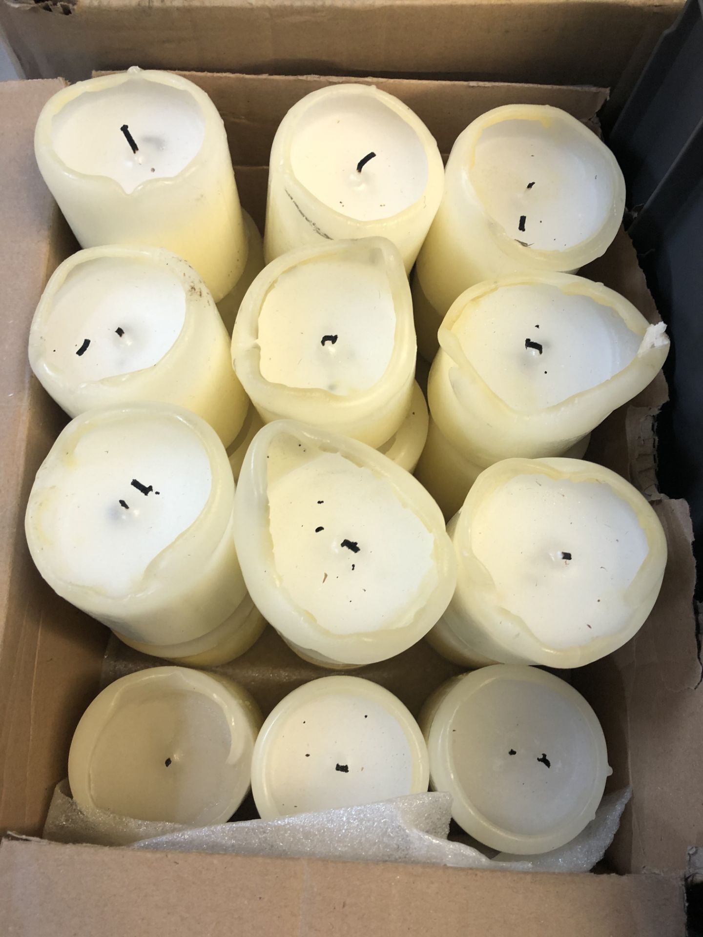 Quantity of Wax Candles as Per Description & Photos - Image 5 of 9