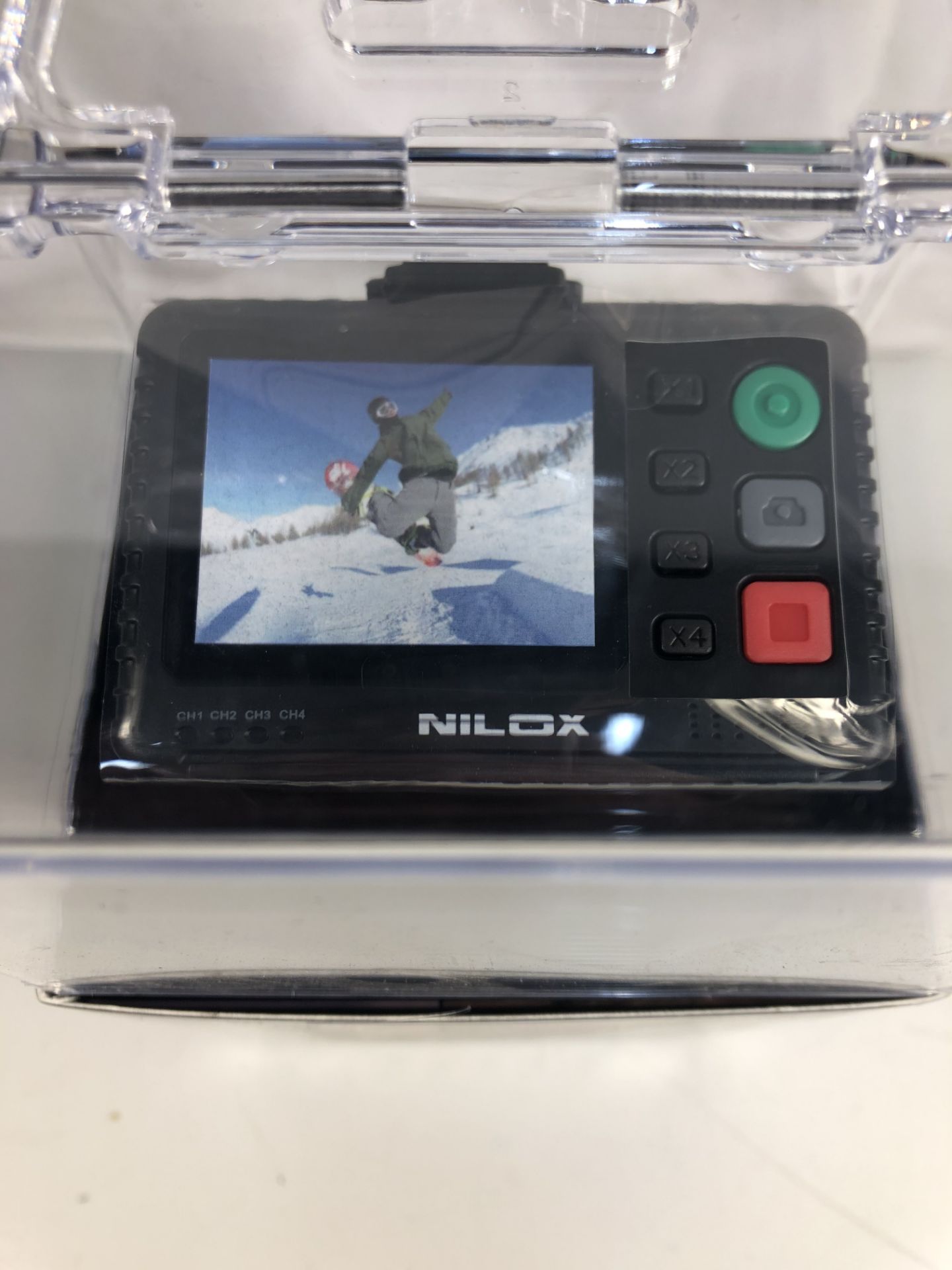 Nilox f-60 Wireless Hand Screen and remote control | RRP £29.99 - Image 2 of 5