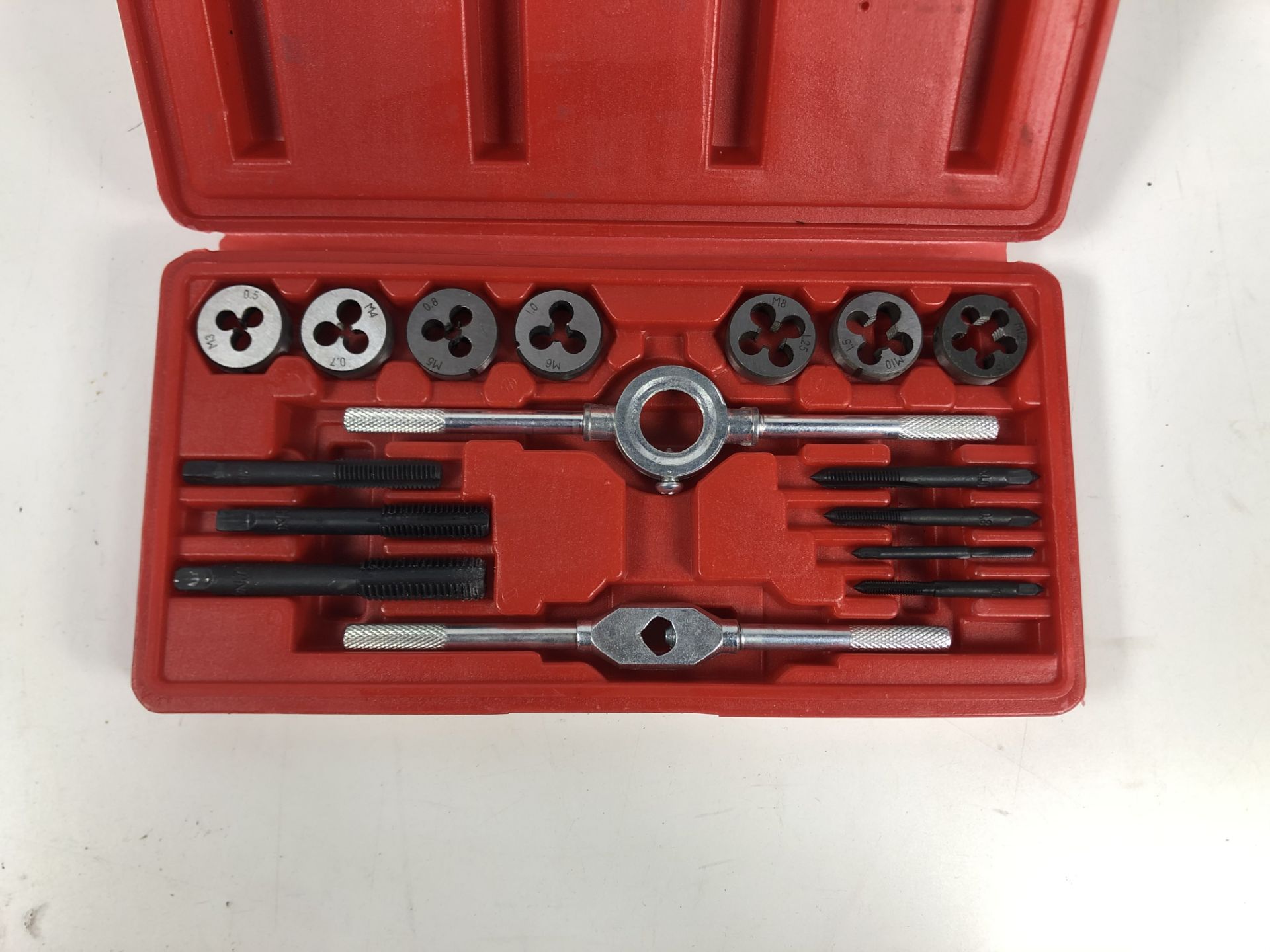 Tap And Die Kit (see description for sizes)