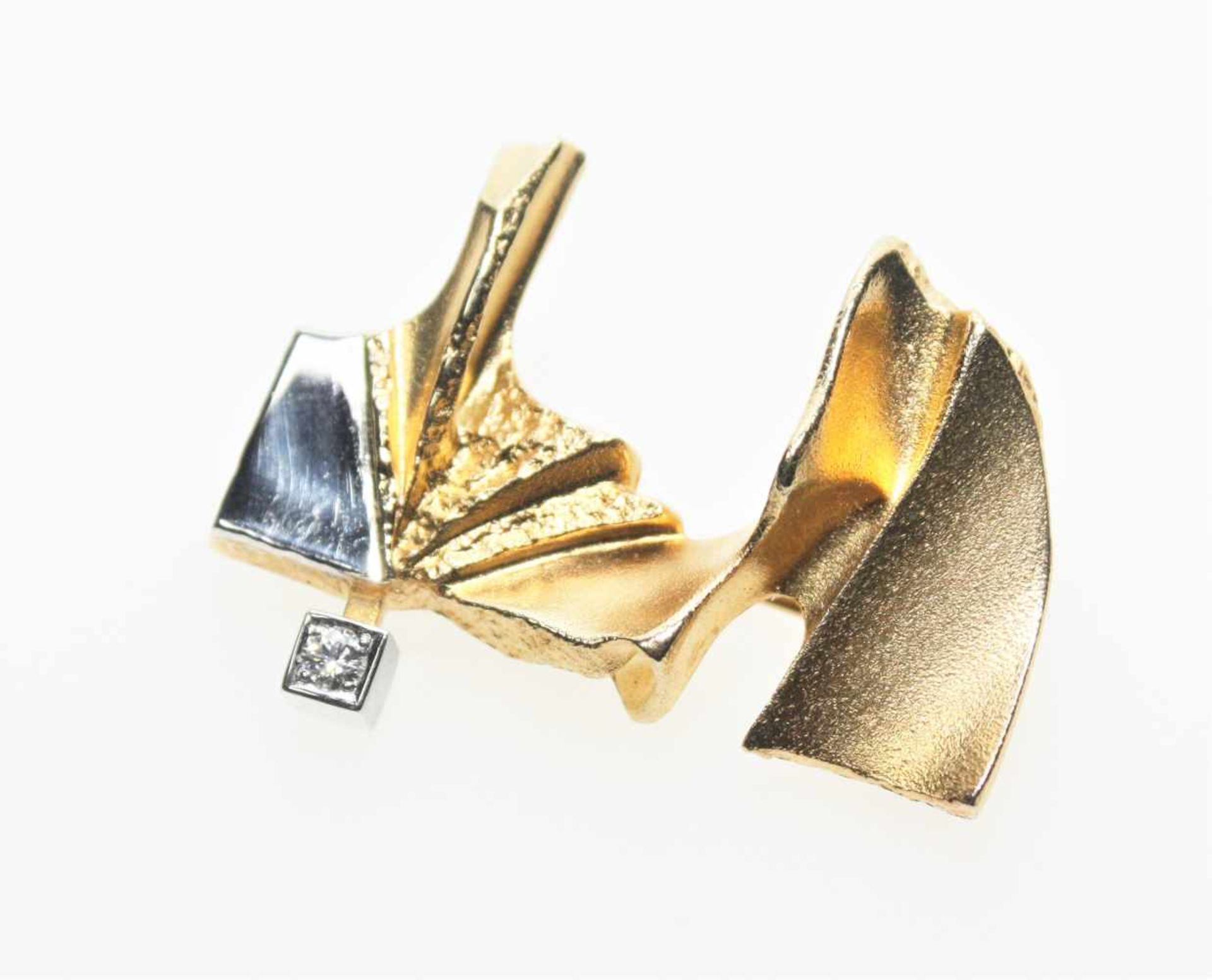 Moderne Brosche Gold/Platin 750/f gest. Lapponia, in quadratischer Fassung ein kleiner Diamant