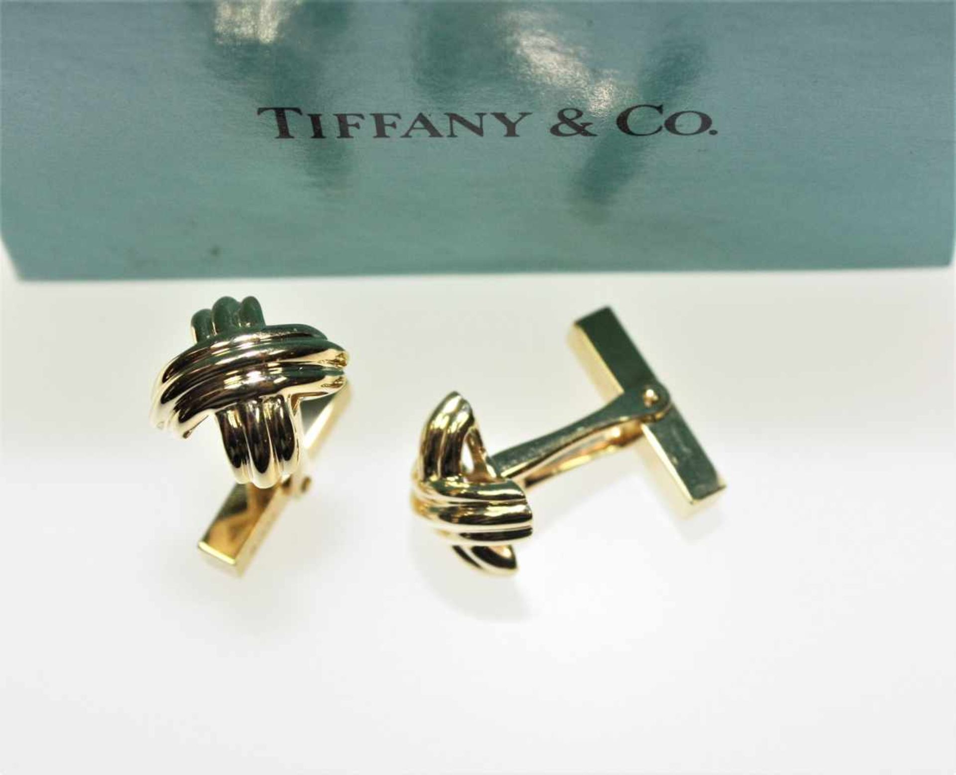 Feine, goldene Manschettenknöpfe 750/f gest. signiert Tiffany & Co, mit Original-Schatulle,