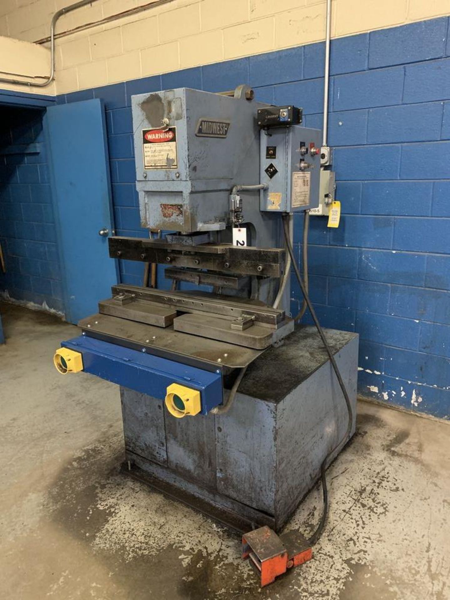 50 Ton Midwest Hydraulic Press Single Station Punch Model 50 P.O.
