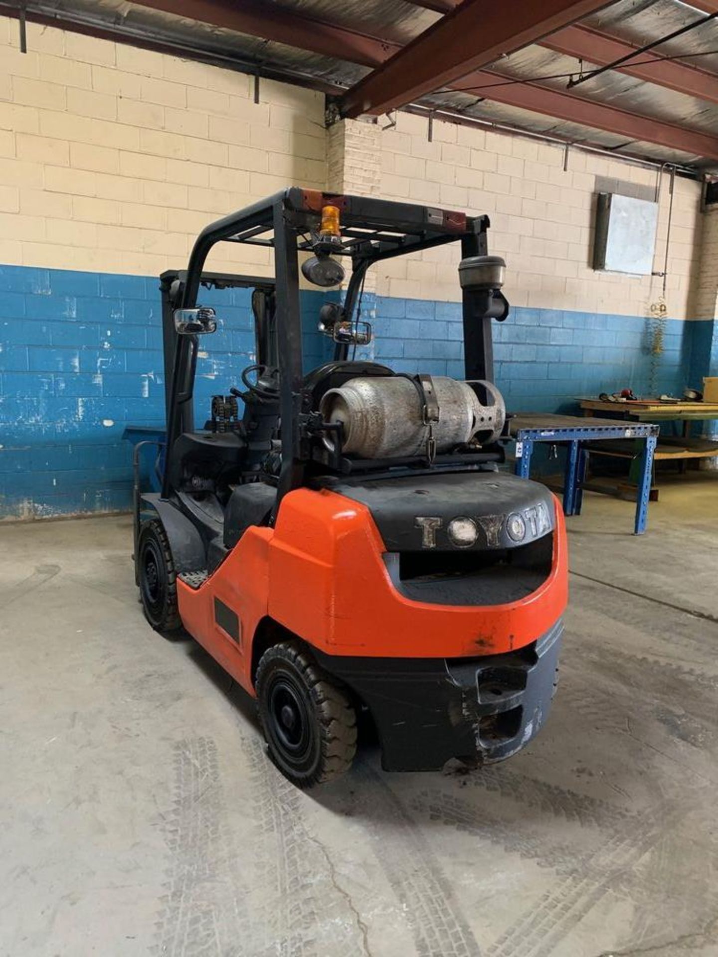 5,000 Totota Forklift Model 8FGU25, Propane Tank NOT Included, s/n: 12916 - Image 2 of 7