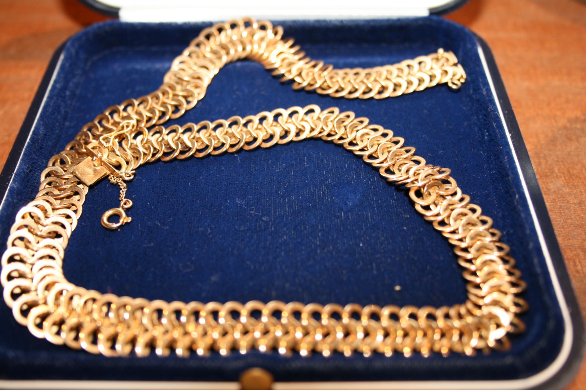 Collier en or jaune 750, maille écaille de serpent - Longueur : 45 cm, Poids : 52,5 [...]