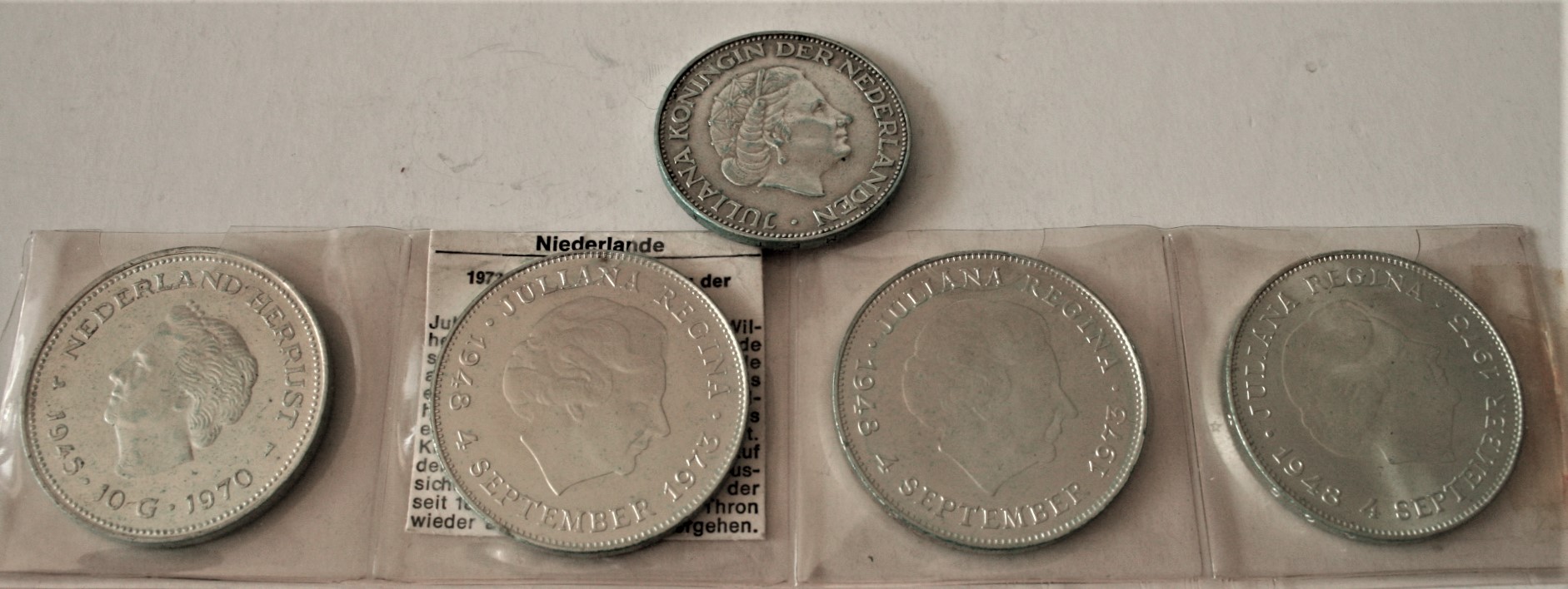 1. Pièce en argent 720 de 1961 de 2½ gulden "JULIANA KONINGIN DER NEDERLANDEN" [...]