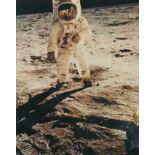 Nasa. PETIT FORMAT. Rare. L'astronaute Buzz Aldrin debout sur le sol lunaire. Une des [...]