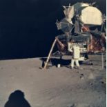 Nasa. Mission Apollo 11. L'astronaute Buzz Aldrin retire du module lunaire "Eagle" [...]