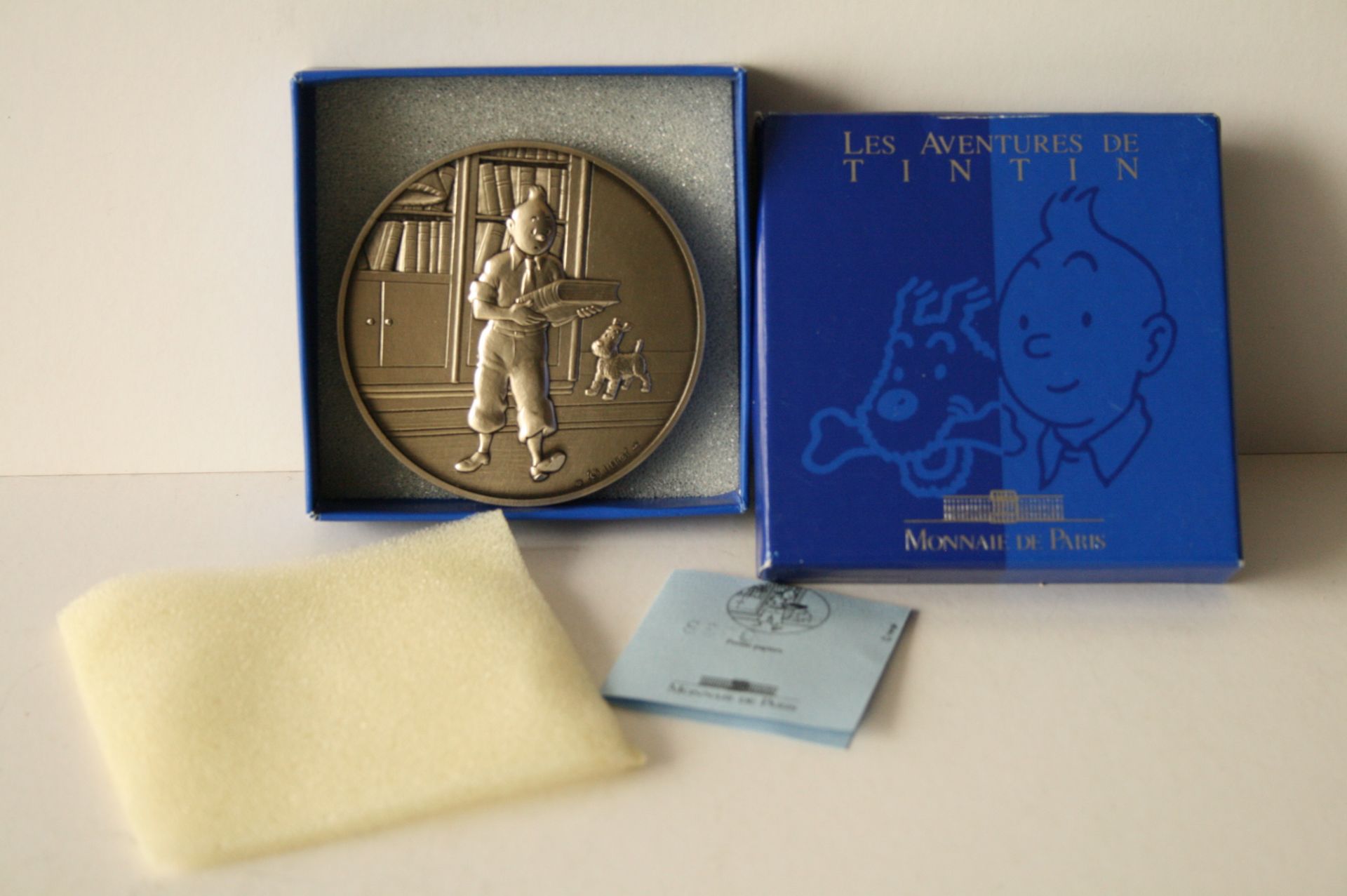 Hergé - Presse papier en argent 800 de la Monnaie de Paris : Tintin et le sceptre [...]