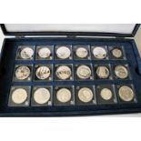 Coffret à 2 étages de 19 pièces en Argent sous capsule carrée sur le thème de [...]