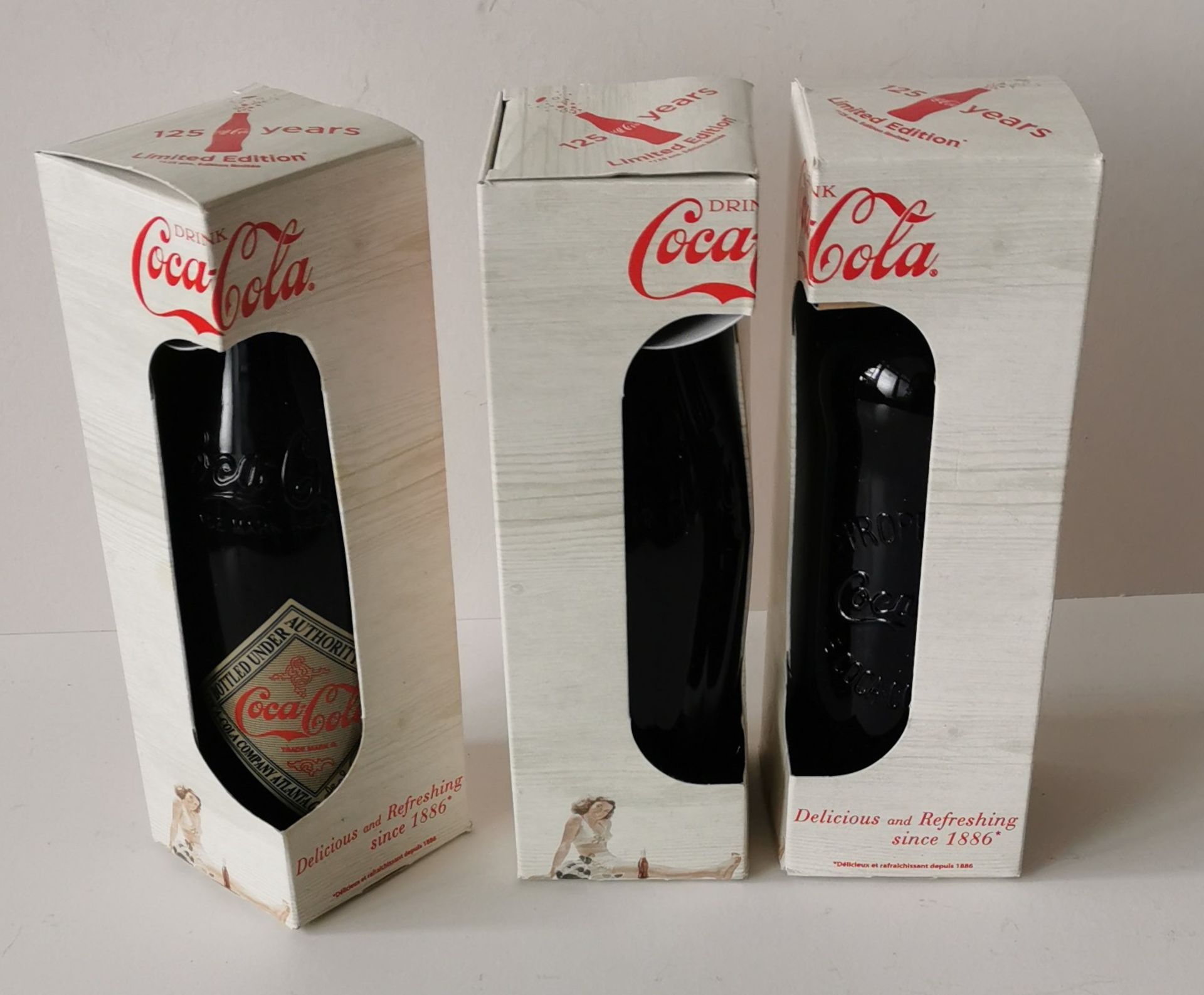 Ensemble de bouteilles collector de COCA-COLA : 4 cannettes en aluminium Jean-Paul [...] - Bild 2 aus 2