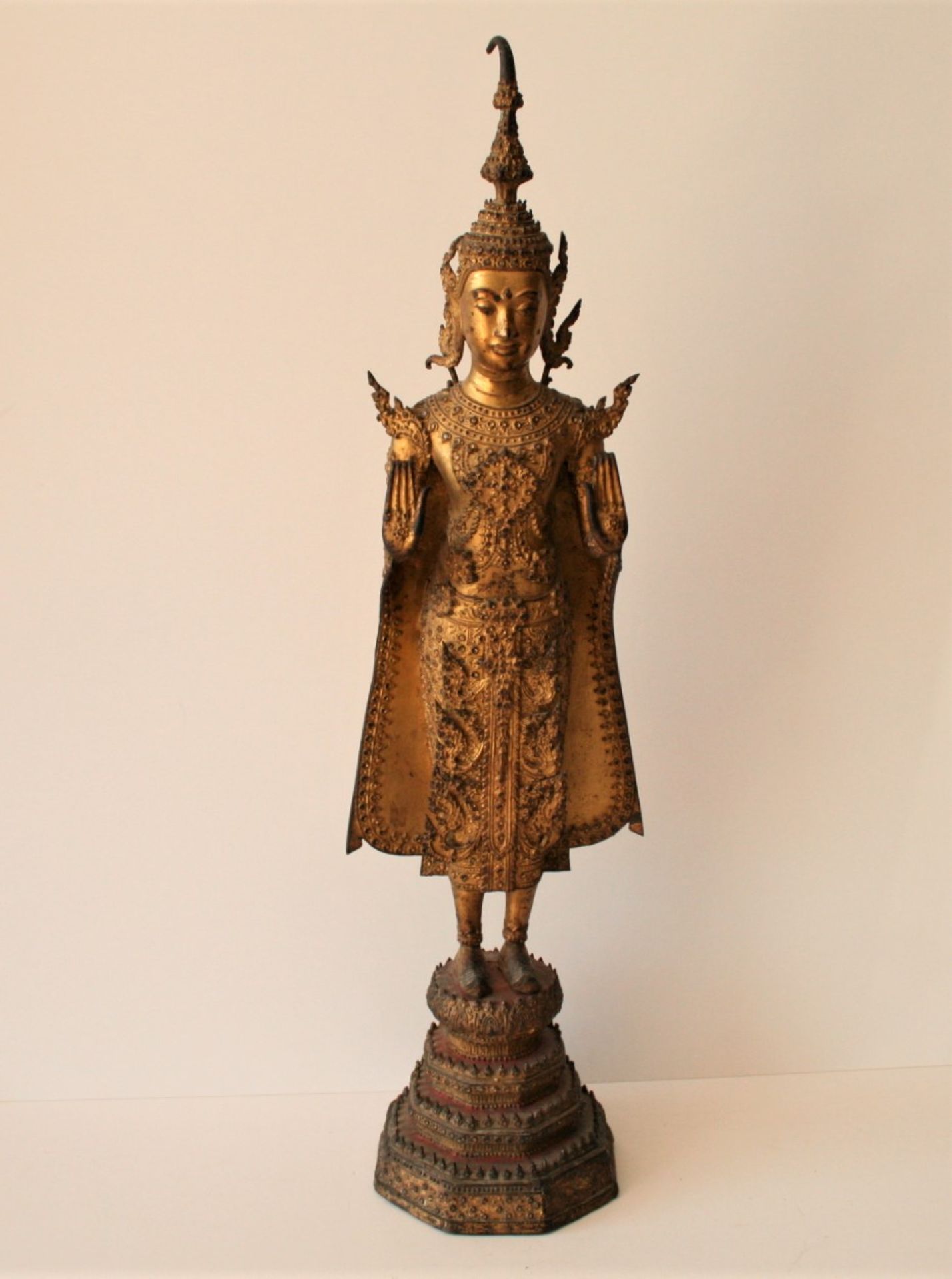 Statuette de Bouddha en bronze laqué or, Thaïlande, Ratanakosin, école de Bangkok, [...]