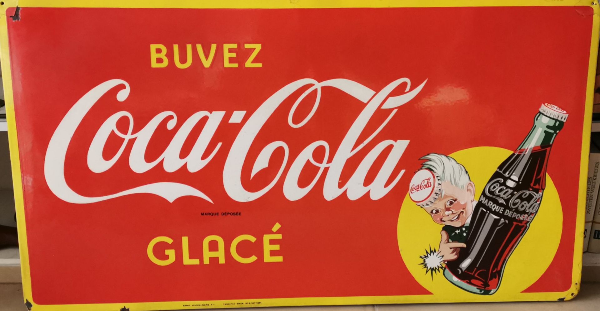 Grande plaque émaillée "Buvez COCA-COLA Glacé", années 60, Belgique, manque [...]