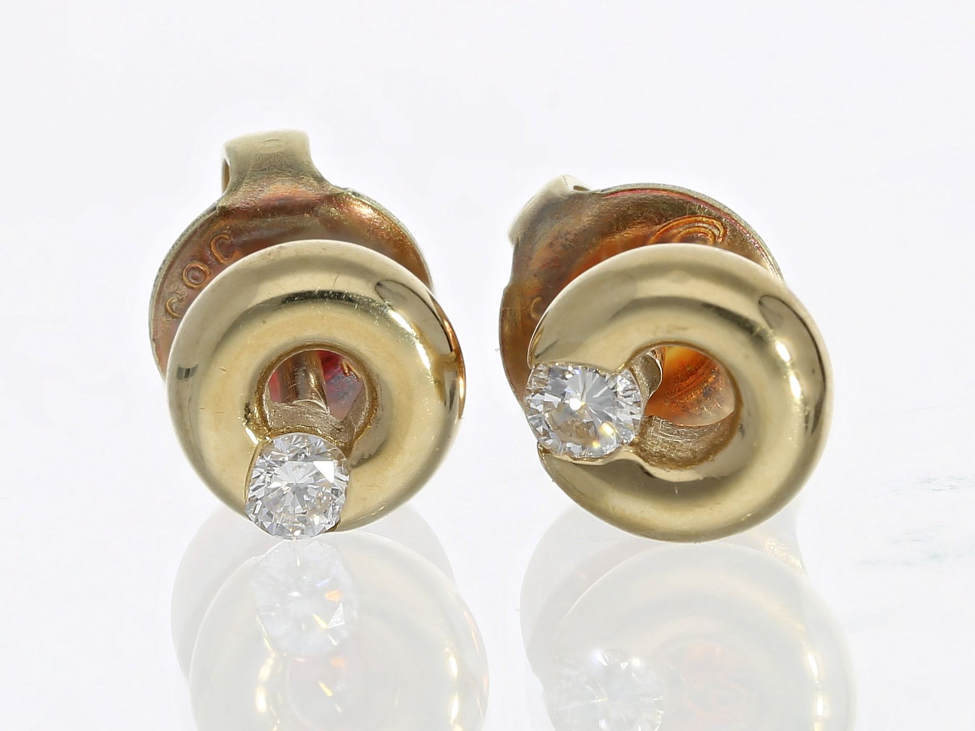 Ohrschmuck: dekorative, zierliche Brillant-Ohrstecker, 0,10ct.Ca. Ø6mm, ca. 2,2g, 14K Gold,