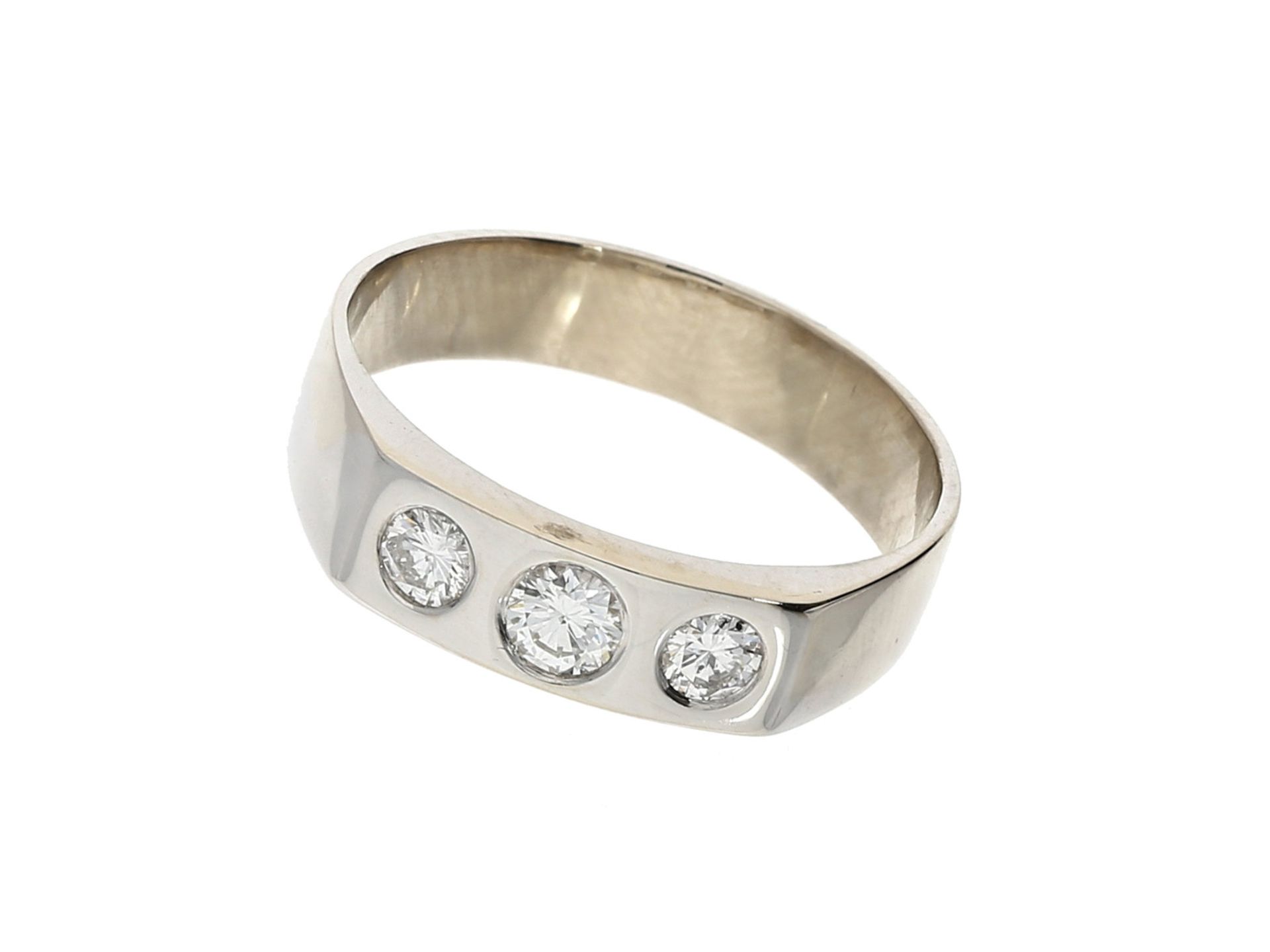 Ring: weißgoldener Brillantring, ca. 0,36ct, HandarbeitCa. Ø17,5mm, RG55, ca. 4g, 18K Weißgold,