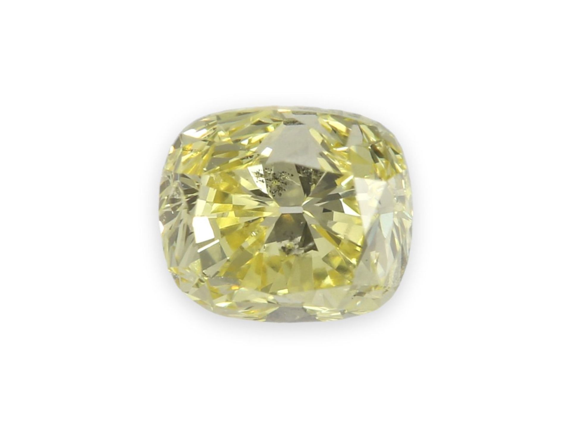 Diamant: hochwertiger fancy Diamant in seltener, intensiver Farbe, mit GIA ReportCa. 4,30 × 3,66 ×