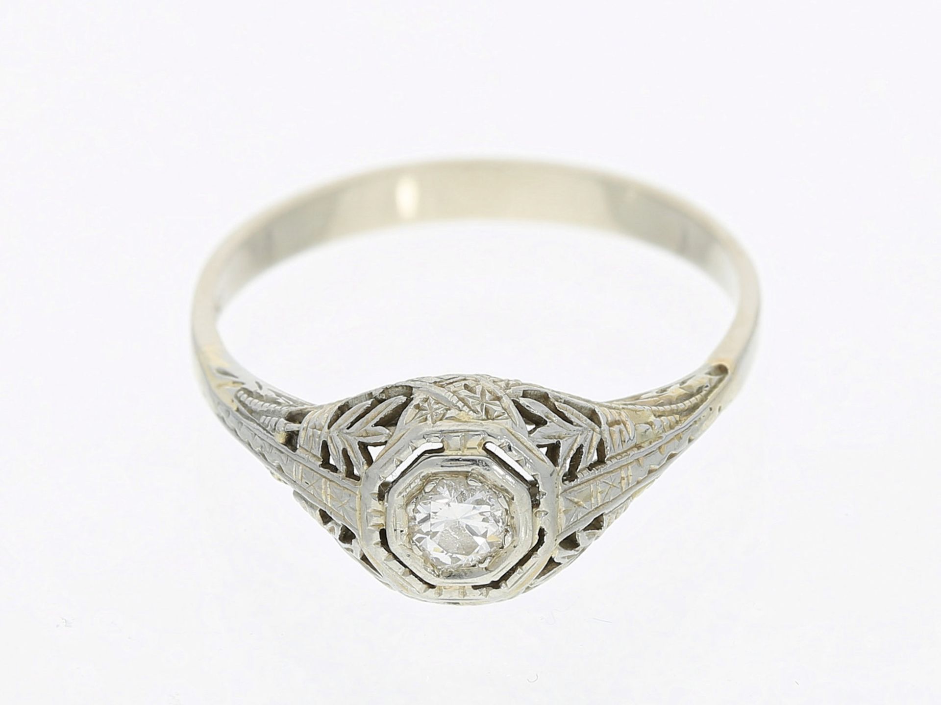 Ring: antiker Damenring mit Altschliffdiamant, vermutlich um 1920Ca. Ø19mm, RG59, ca. 2,8g, 18K