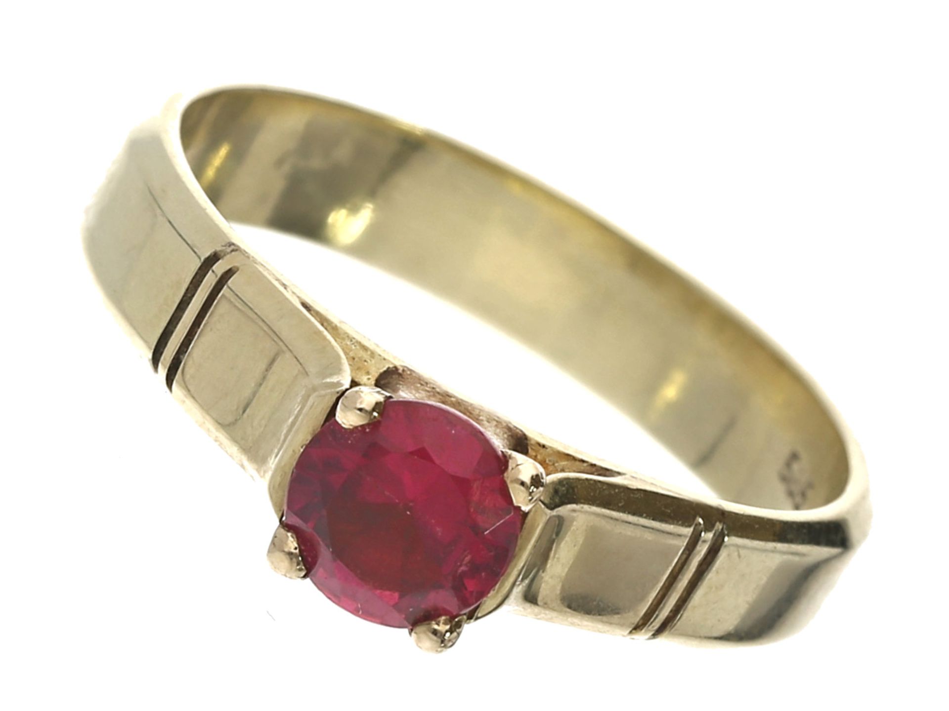 Ring: vintage Goldschmiedering mit einem pinkfarbenen Farbstein, verm. TurmalinCa. Ø20,5mm, RG65,