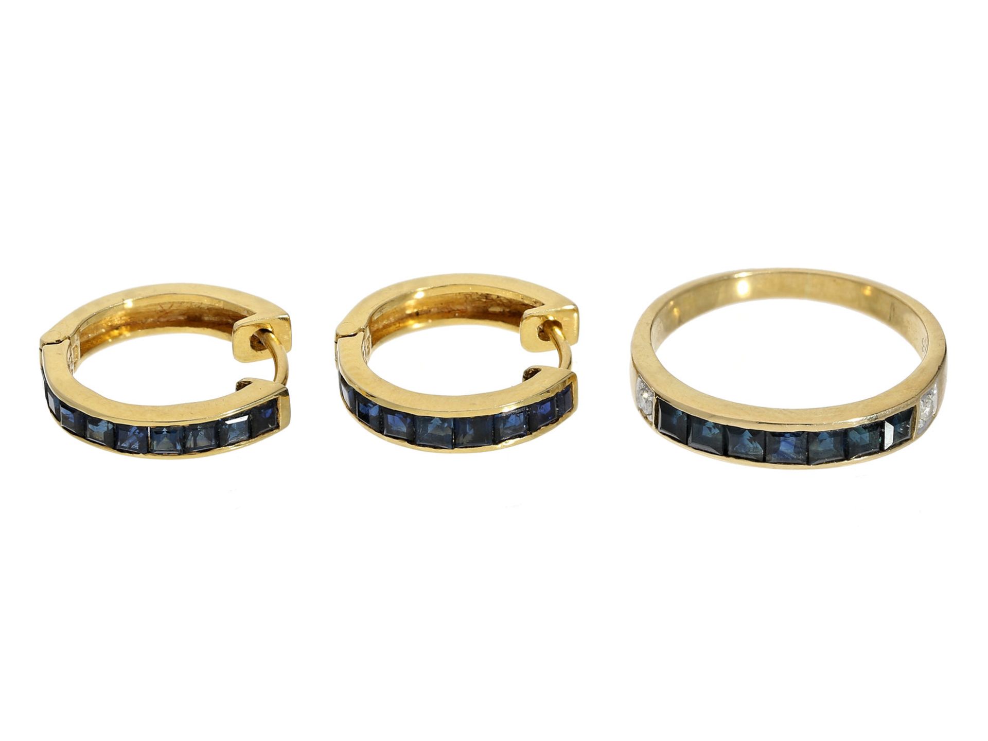 Ring/Ohrschmuck: 18K goldene vintage Saphir-Creolen mit passendem GoldschmiederingCreolen aus 18K