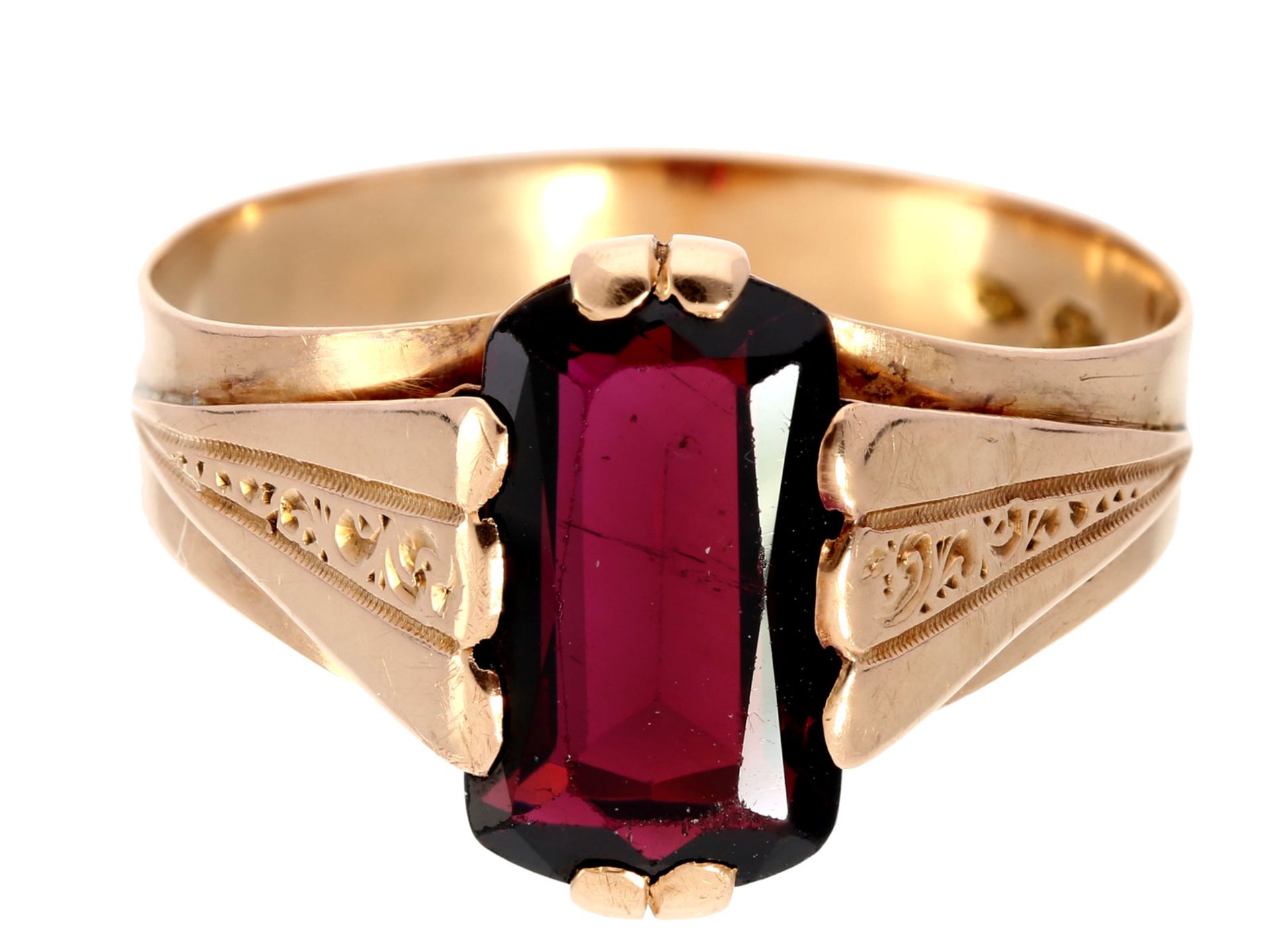 Ring: dekorativer antiker Granatring, um 1900Ca. Ø20,5mm, RG65, ca. 4,2g, 14K Roségold,