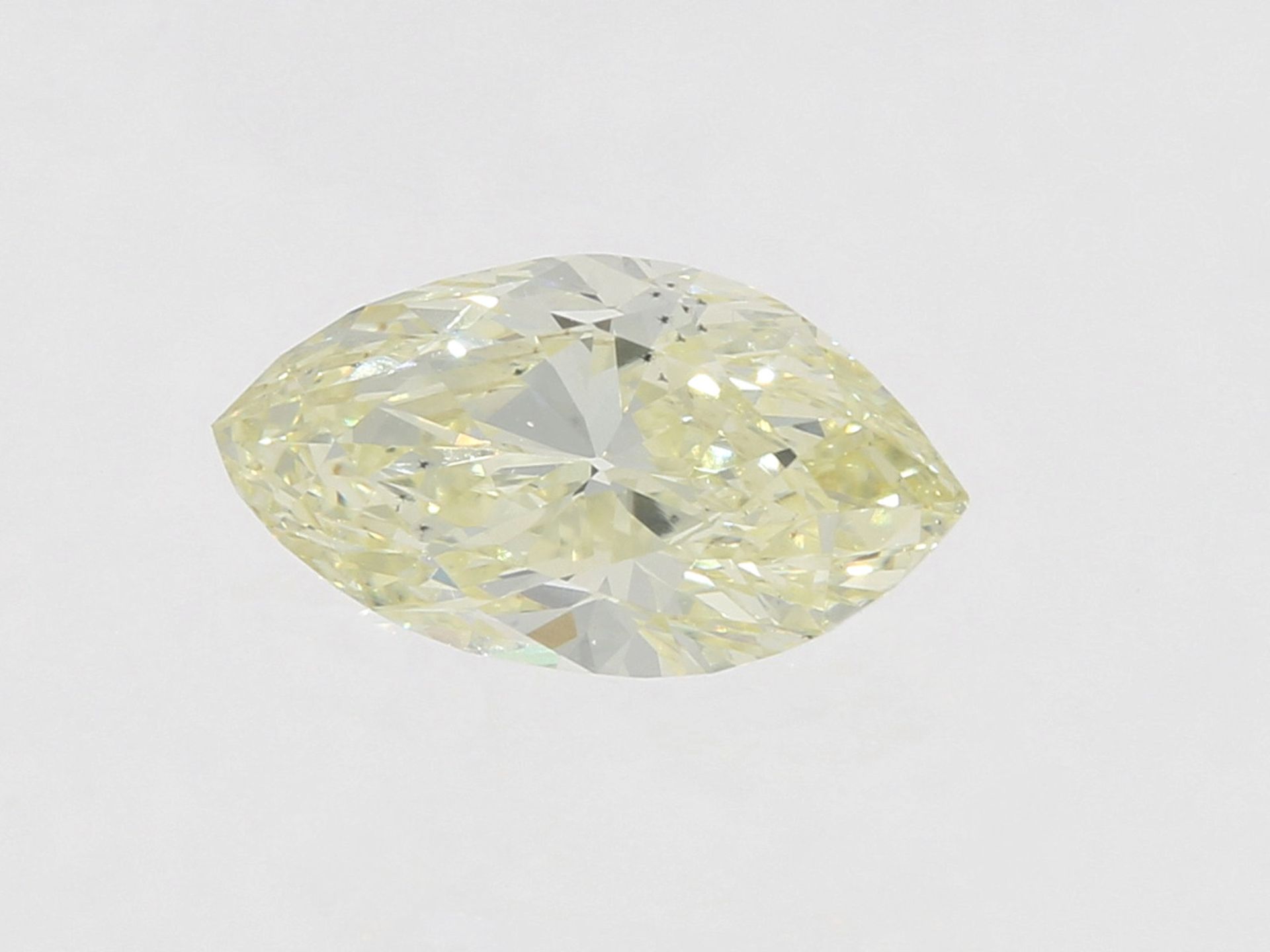Diamant: schöner, wertvoller Fancy-Yellow Diamant im marquise-Schliff, 0,9ct, HRD-Report9 x 4,79 x